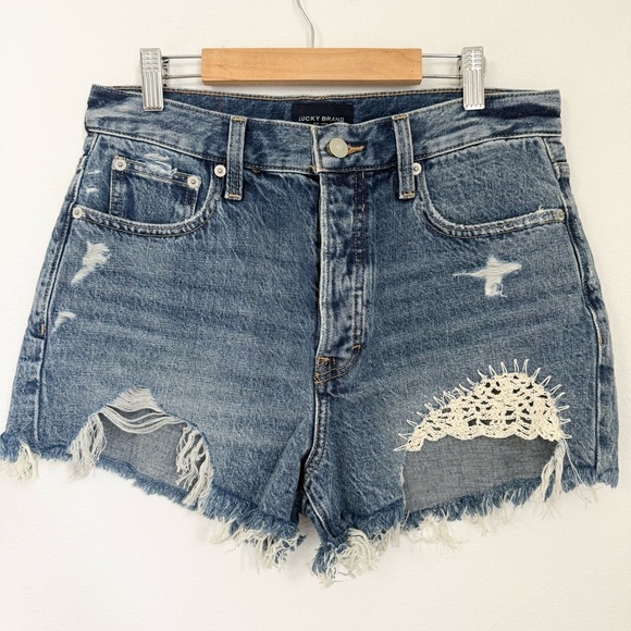 Lucky Brand Women's Blue and Cream Mom High Rise Denim Shorts Size 6/28 - Picture 3 of 12